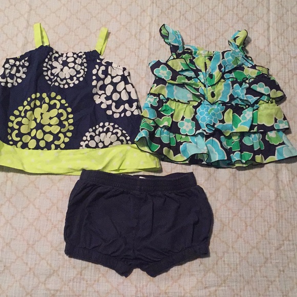 Carter’s short set. - Picture 2 of 4